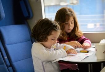 Дети в поезде
