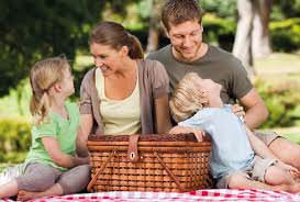 Семья и пикник