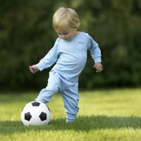 Ребенок и мяч